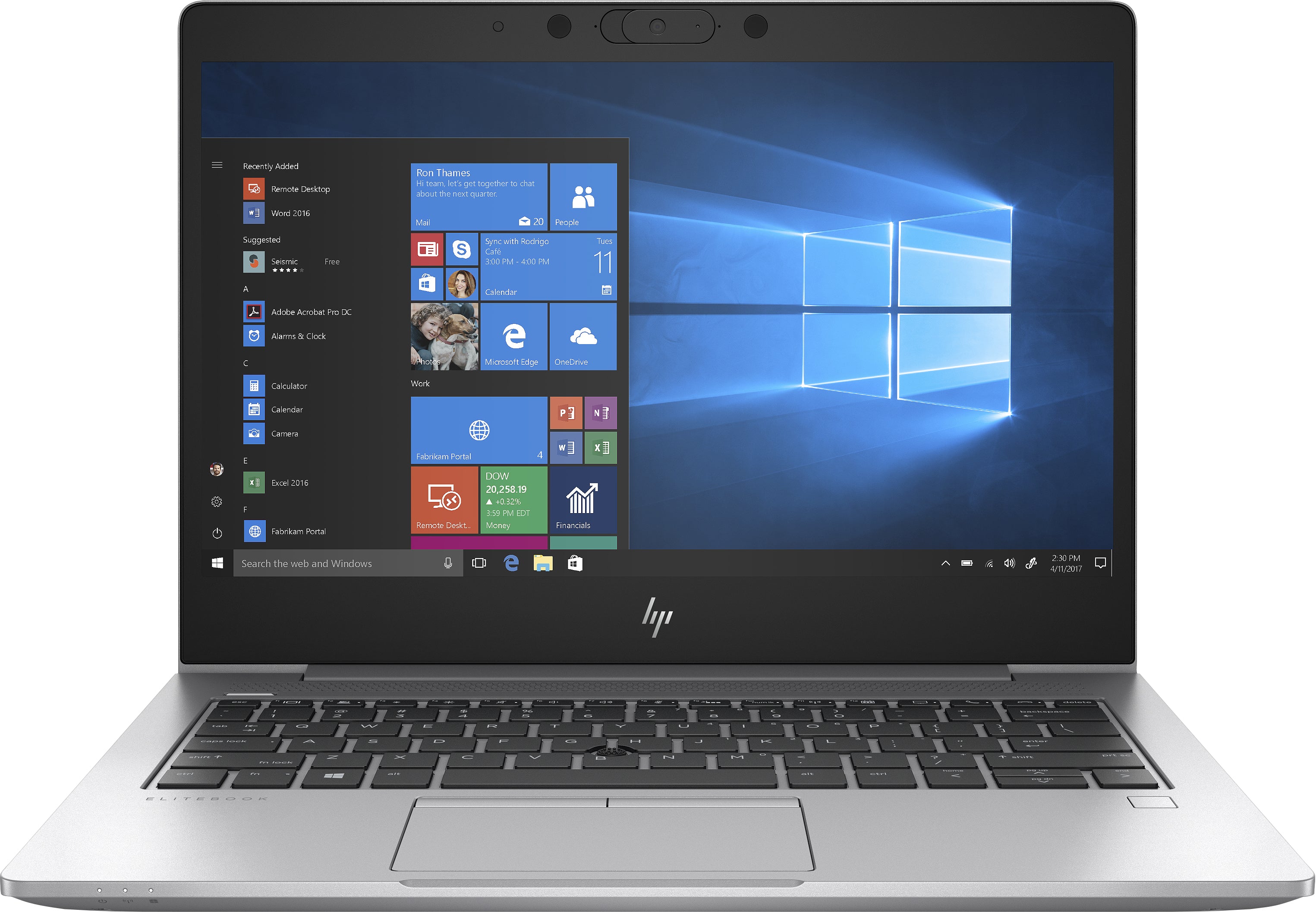 Laptop geöffnet Frontalansicht Bildschirm und Tastatur sichtbar